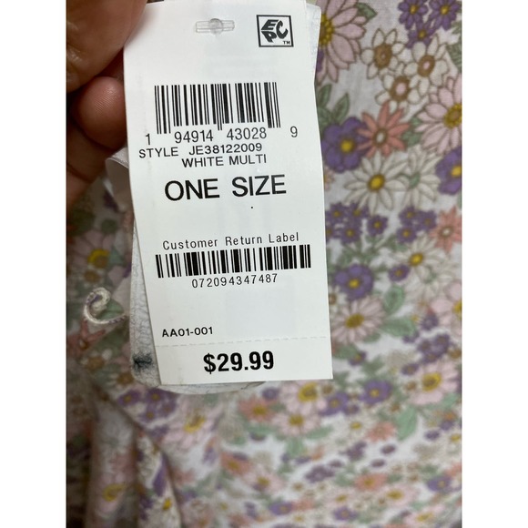 Jennie - Picture 7 of 7